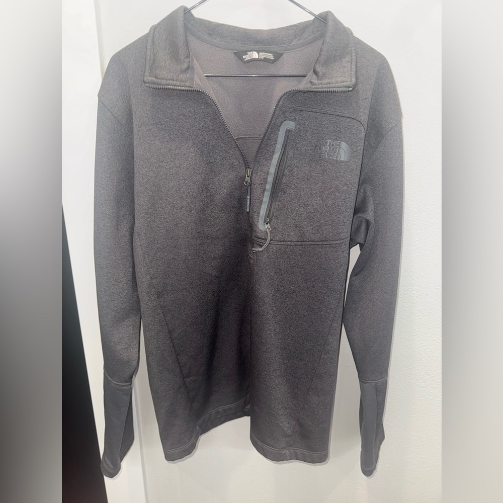 The North Face Men's Gray 1/4 zip